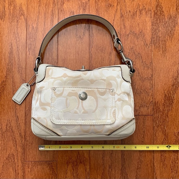 Coach Cream Signature Bag - Picture 6 of 11
